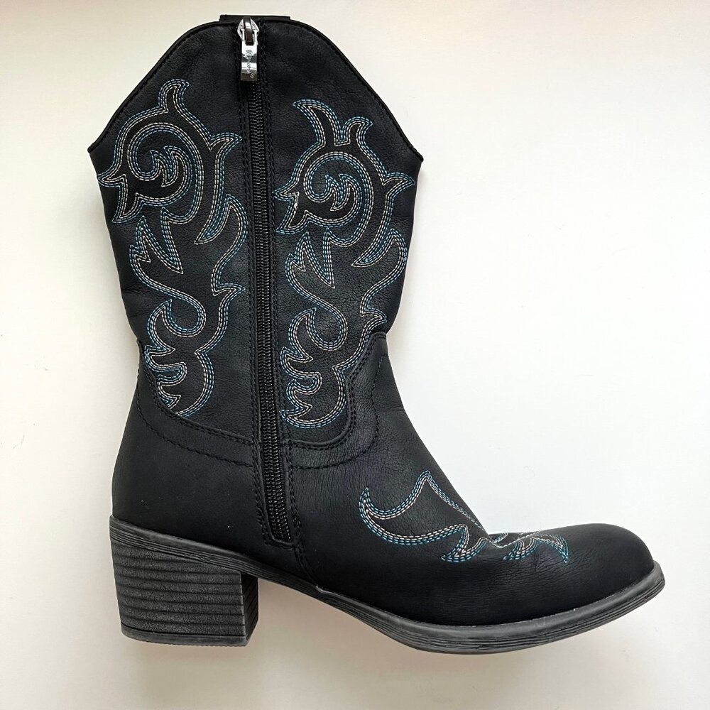 Women's Mid Calf Embroidered Black Cowboy Boots | Size 7 - Picture 7 of 14